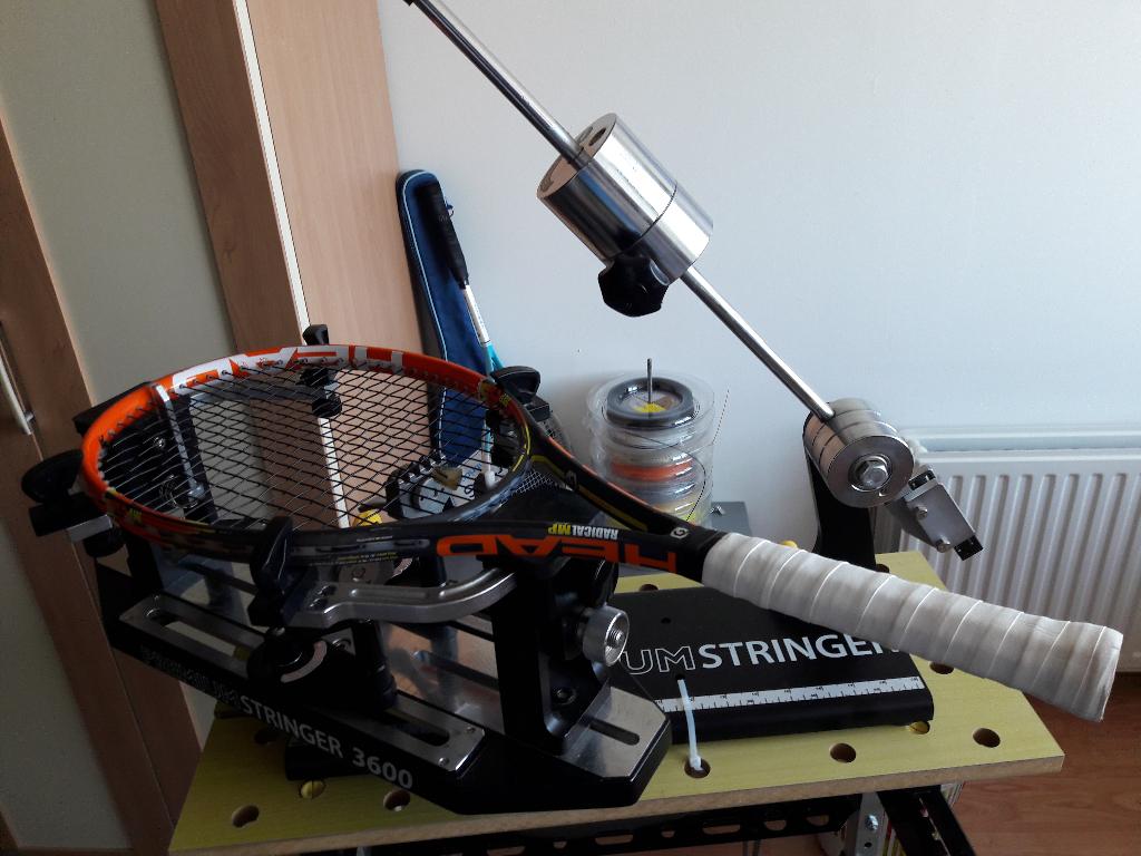 Tennis racket bespannen Nieuw Vennep div soorten snaren, Ophalen, Nieuw, Racket, Overige merken