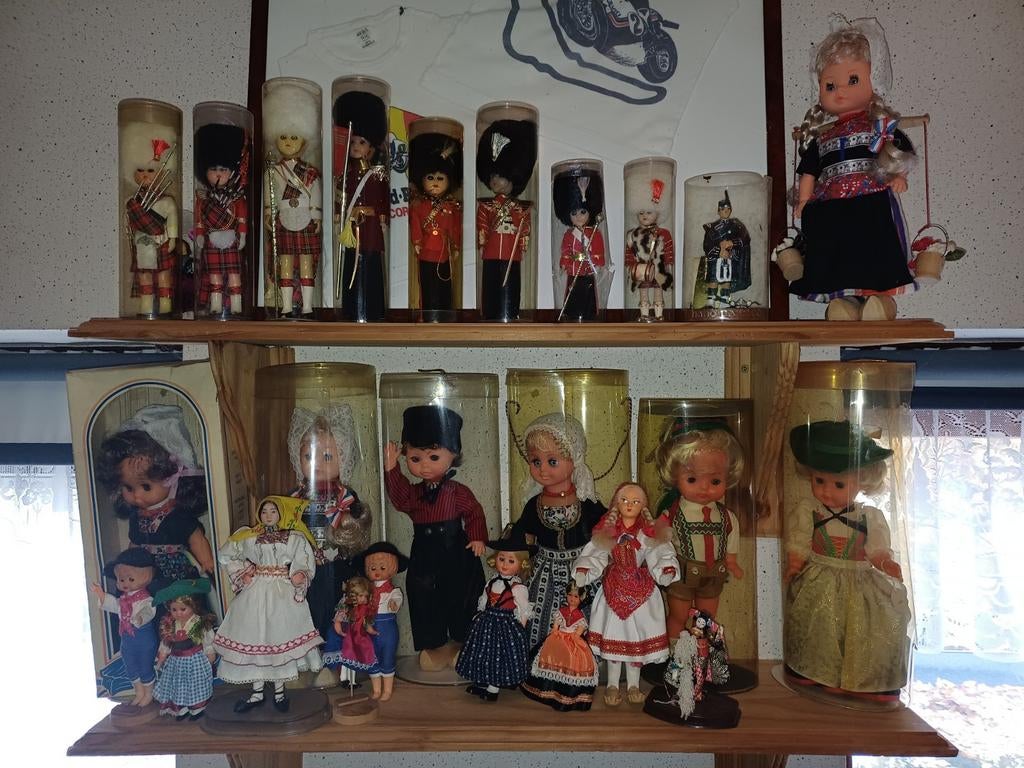 Verzameling Klederdrachtpoppen - Diverse Landen, Ophalen, Gebruikt, Pop