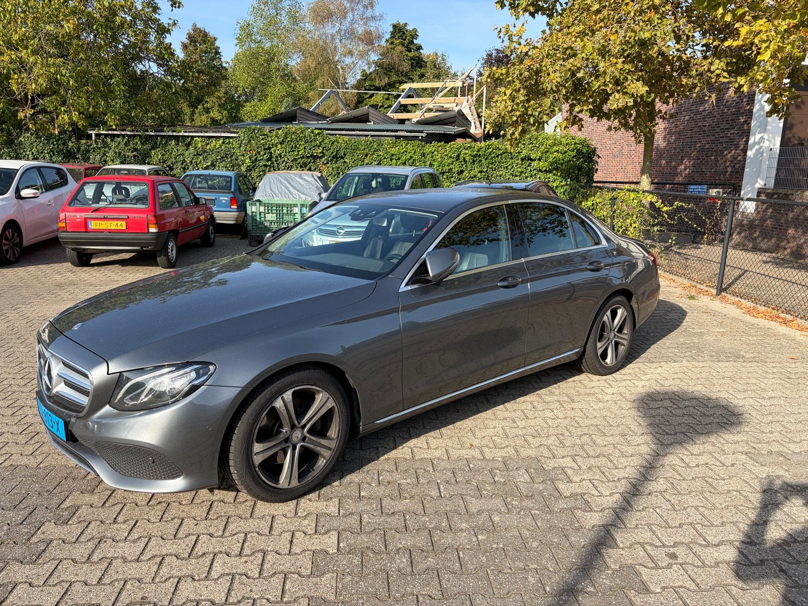 Engine damage-Mercedes E-Klasse E220 D Sedan AUT 2016 Grijs, Auto's, Automaat, Achterwielaandrijving, 194 pk, 4 cilinders
