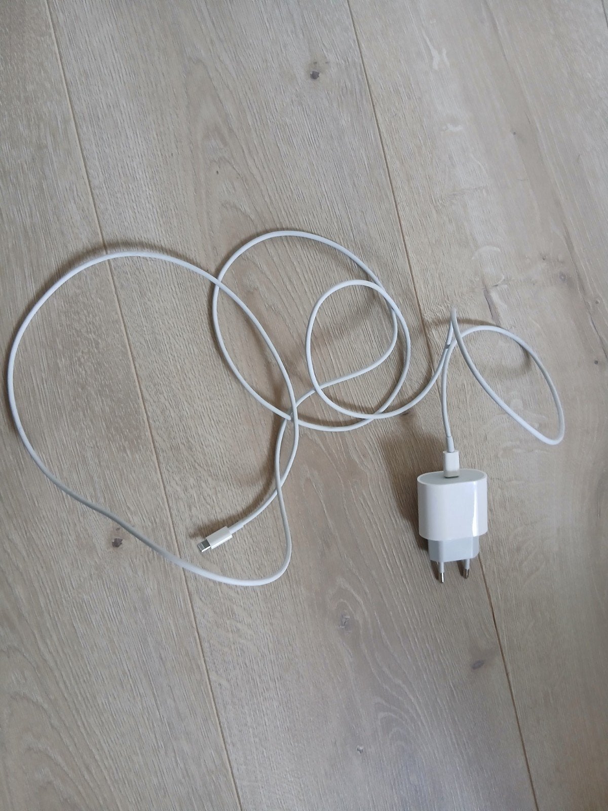 20W Snellader met Lightning kabel (niet origineel), Telecommunicatie, Mobiele telefoons | Telefoon-opladers, Zo goed als nieuw