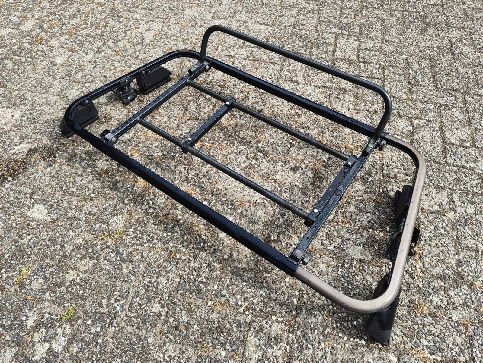 Mooi bagagerek MG zwart, Ophalen