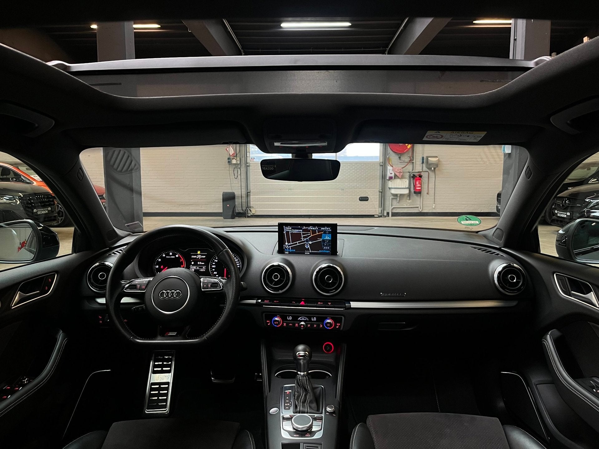 Foto 19 van Audi A3 Limousine 1.8 TFSI quattro S tronic Pano/Navigatie/B
