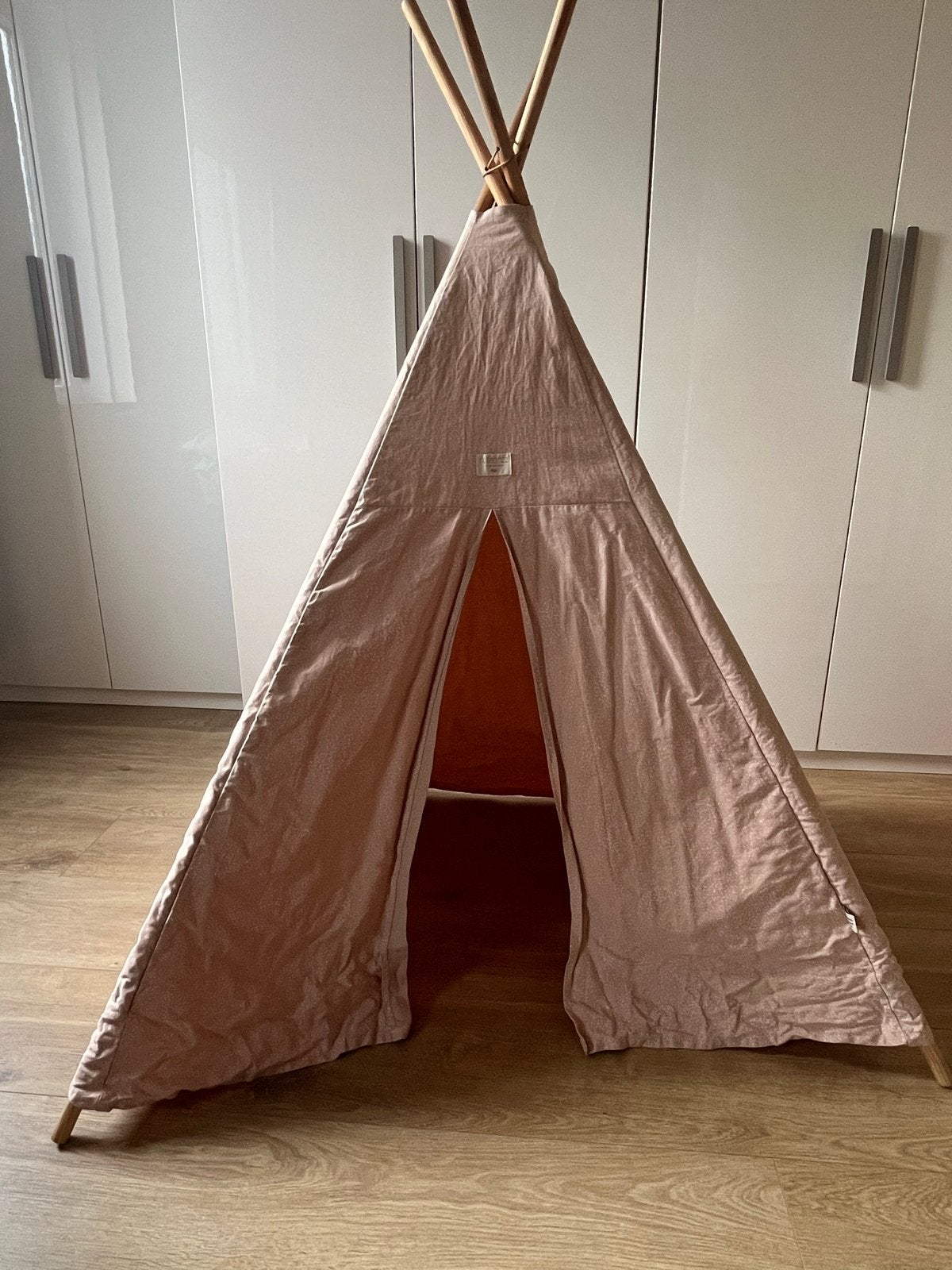 Nobodinoz tipi tent roze met stippen - Zo goed als nieuw, Ophalen, Zo goed als nieuw, Overige materialen