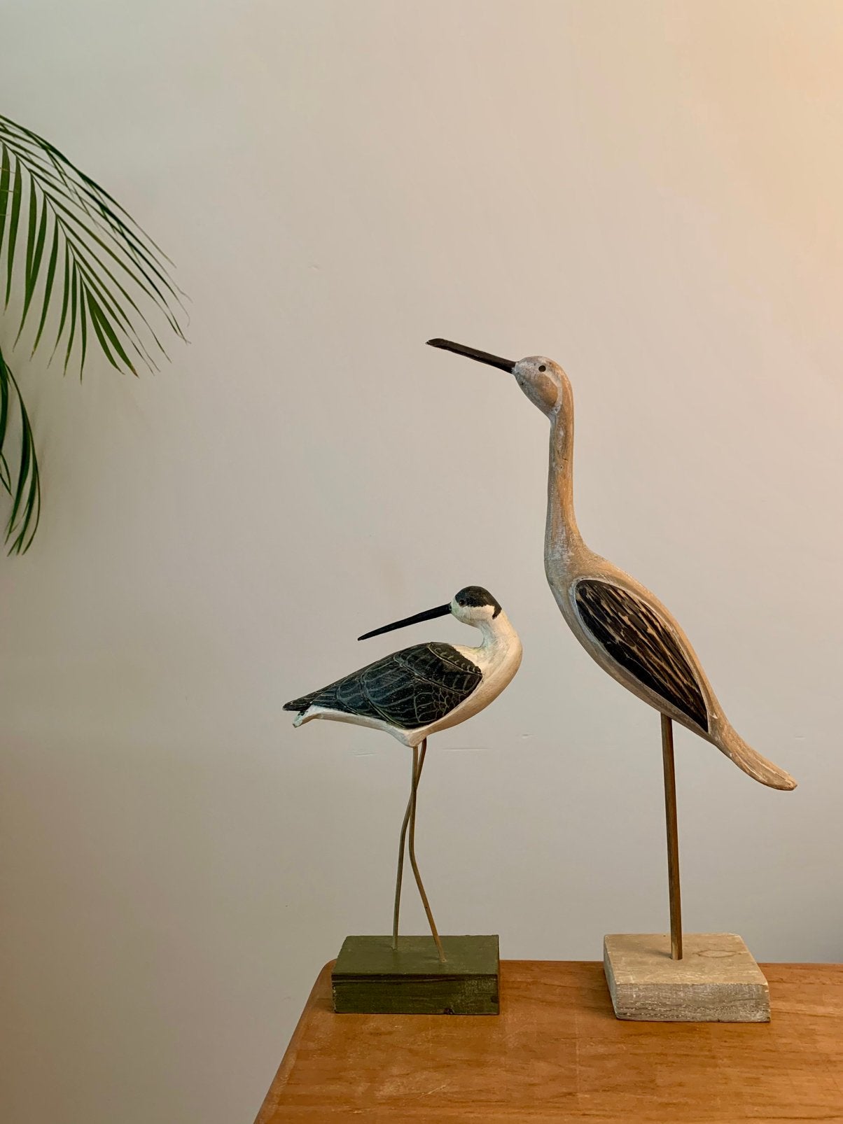 Set van twee houten siervogels, Verzenden, Zo goed als nieuw, Vogel, Beeldje of Figuurtje
