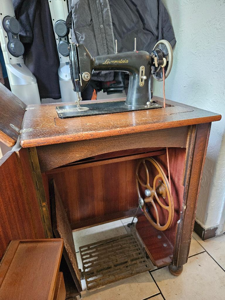 antieke naaimachine Lewenstein, Hobby en Vrije tijd, Naaimachines en Toebehoren, Ophalen, Gebruikt, Naaimachine, Lewenstein