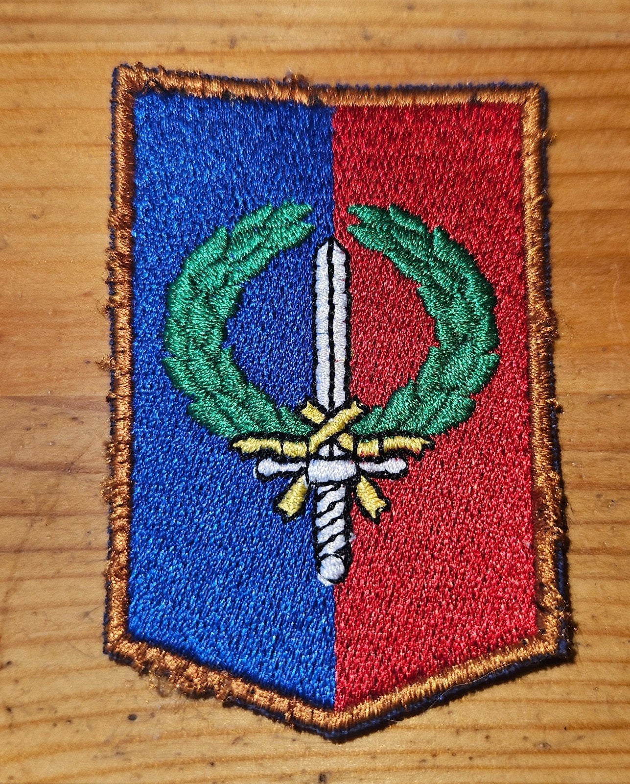 Mouwembleem 101 Gevechtssteun Brigade, Ophalen of Verzenden, Landmacht, Nederland, Embleem of Badge