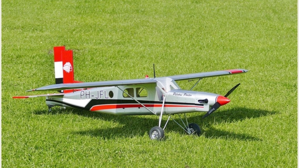 Pilatus PC-6 Porter, Hobby en Vrije tijd, Modelbouw | Radiografisch | Vliegtuigen, Ophalen, Gebruikt