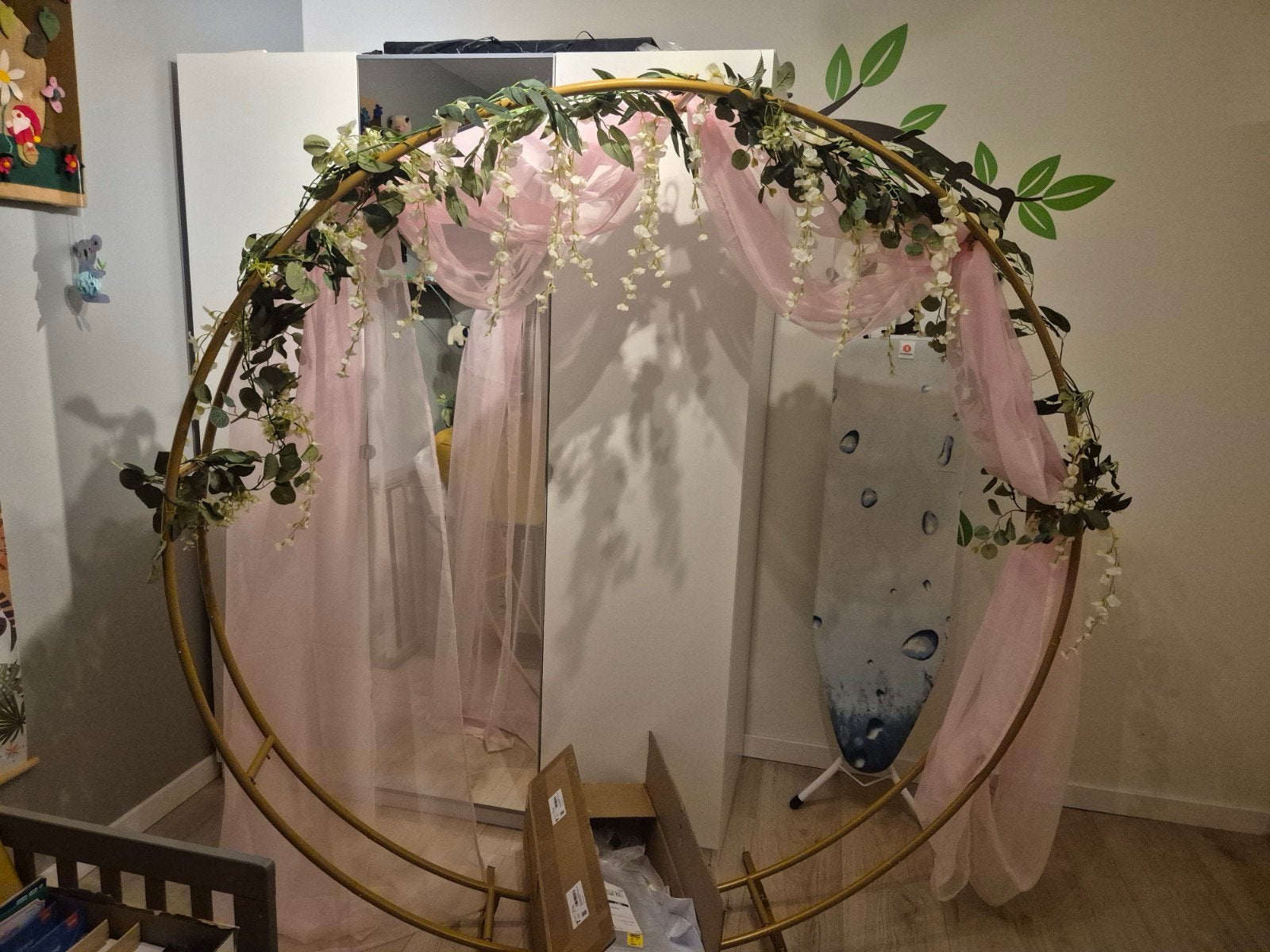 Gouden, ronde decoratieboog voor bruiloften en feesten, Ophalen, Zo goed als nieuw, Versiering, Geboorte of Huwelijk