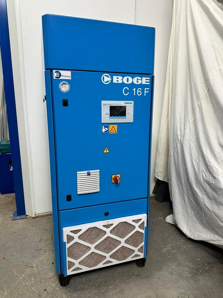 Boge schroefcompressor C16F, Doe-het-zelf en Verbouw, Ophalen, Geluidgedempt, Gebruikt, 800 liter/min of meer