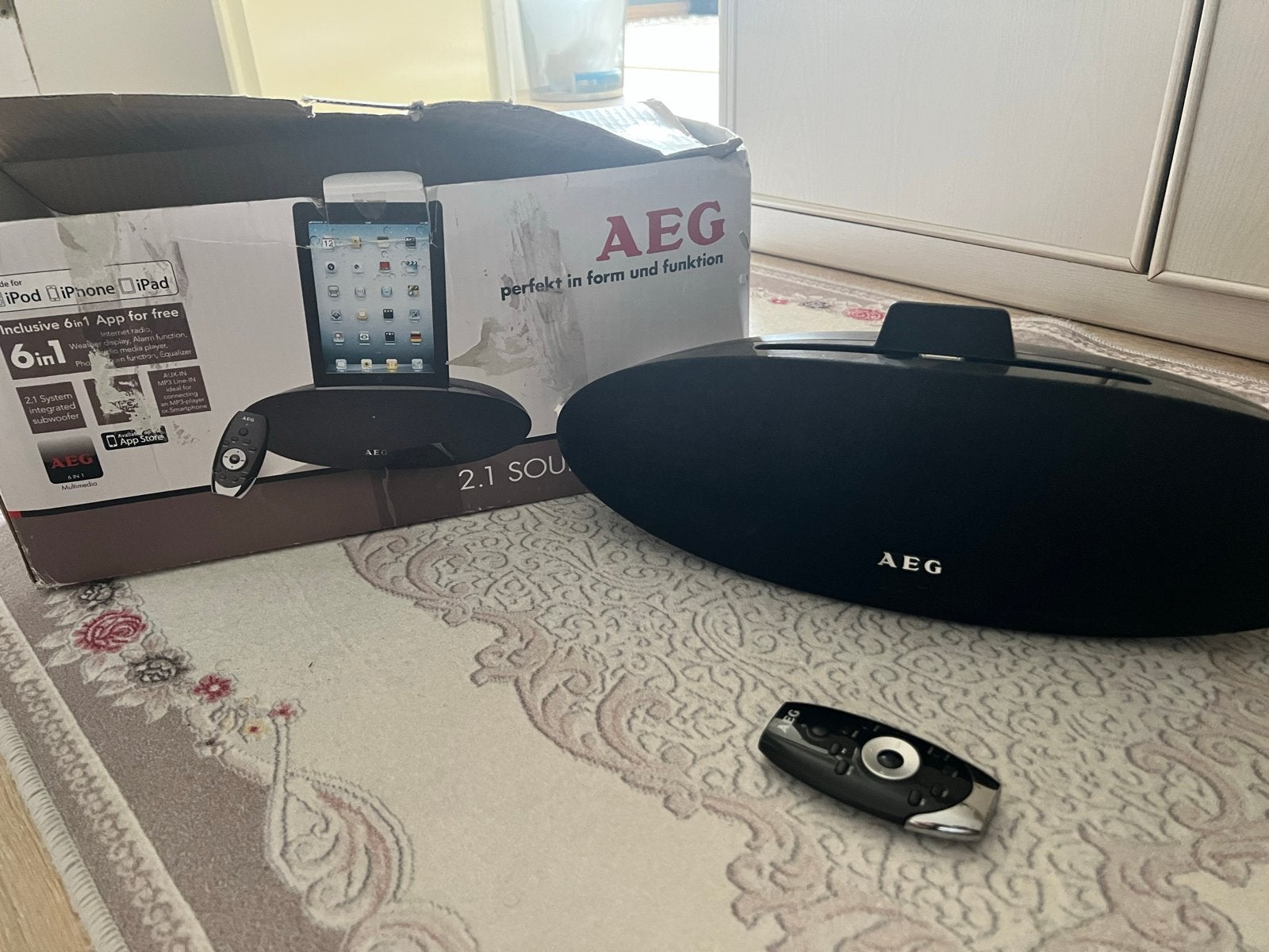 AEG 2.1 Sound System met iPod/iPhone/iPad Dock en Afstandsbe, Stereo speakers, Gebruikt, Afstandsbediening, Minder dan 60 watt