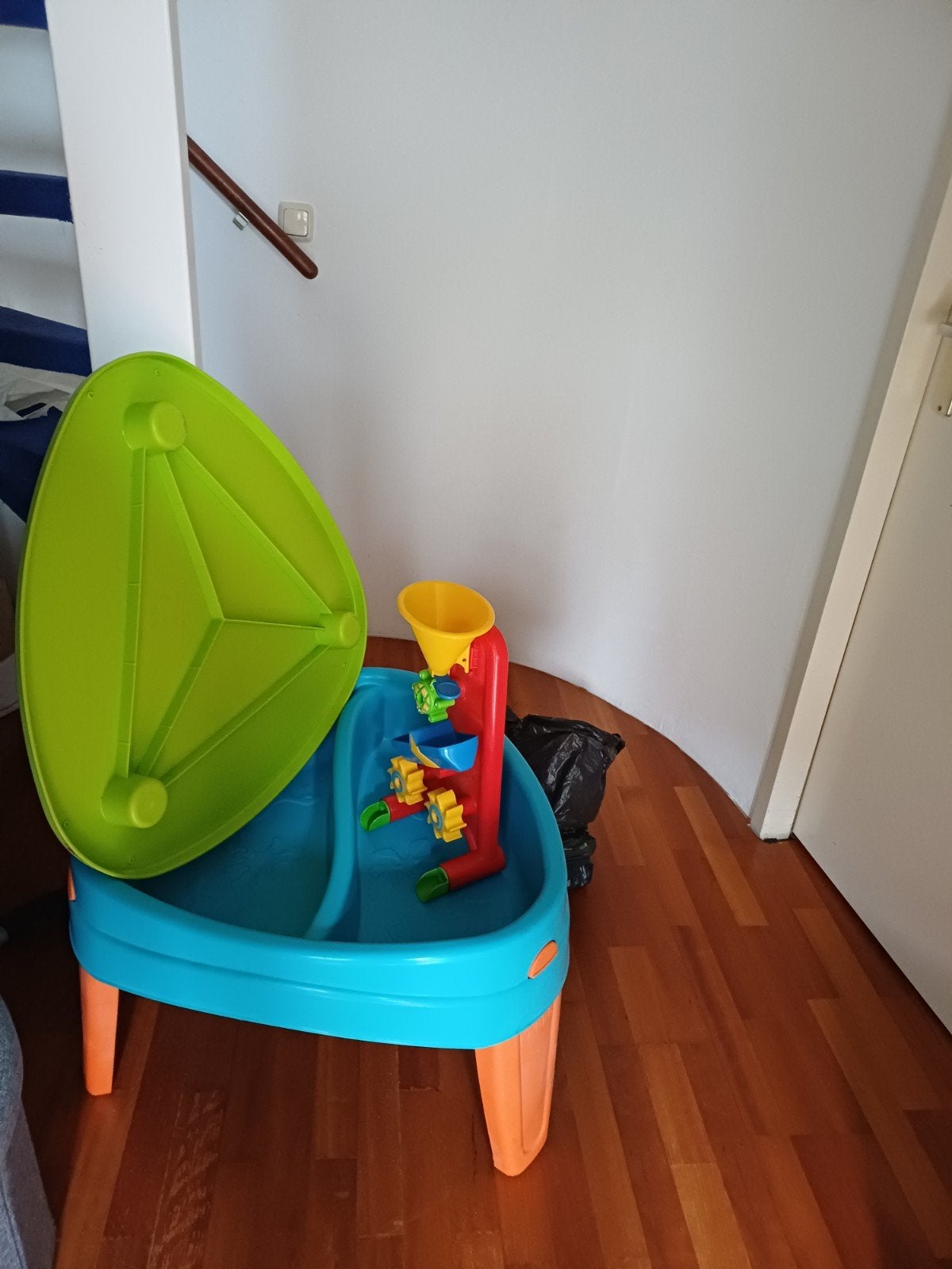 Zand/watertafel 60x60cm inclusief speelgoed, Ophalen