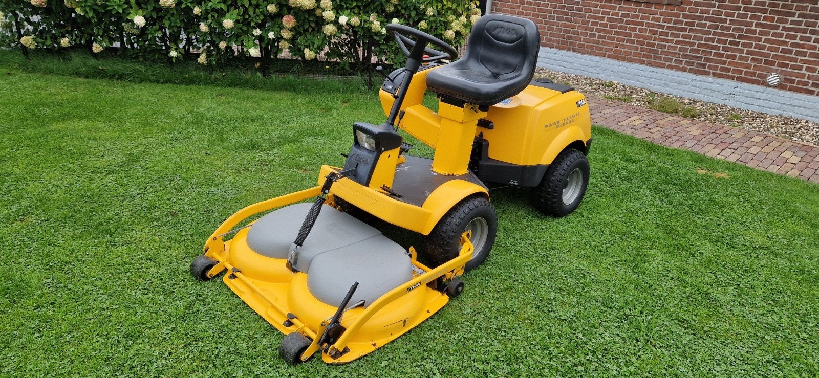 Stiga Park Farmer Diesel.(Prijs is incl btw)