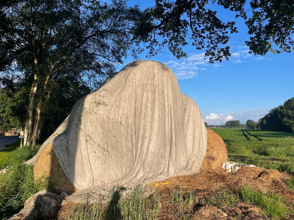 Strobalen rond Gerst, Dieren en Toebehoren, Ophalen, Vee