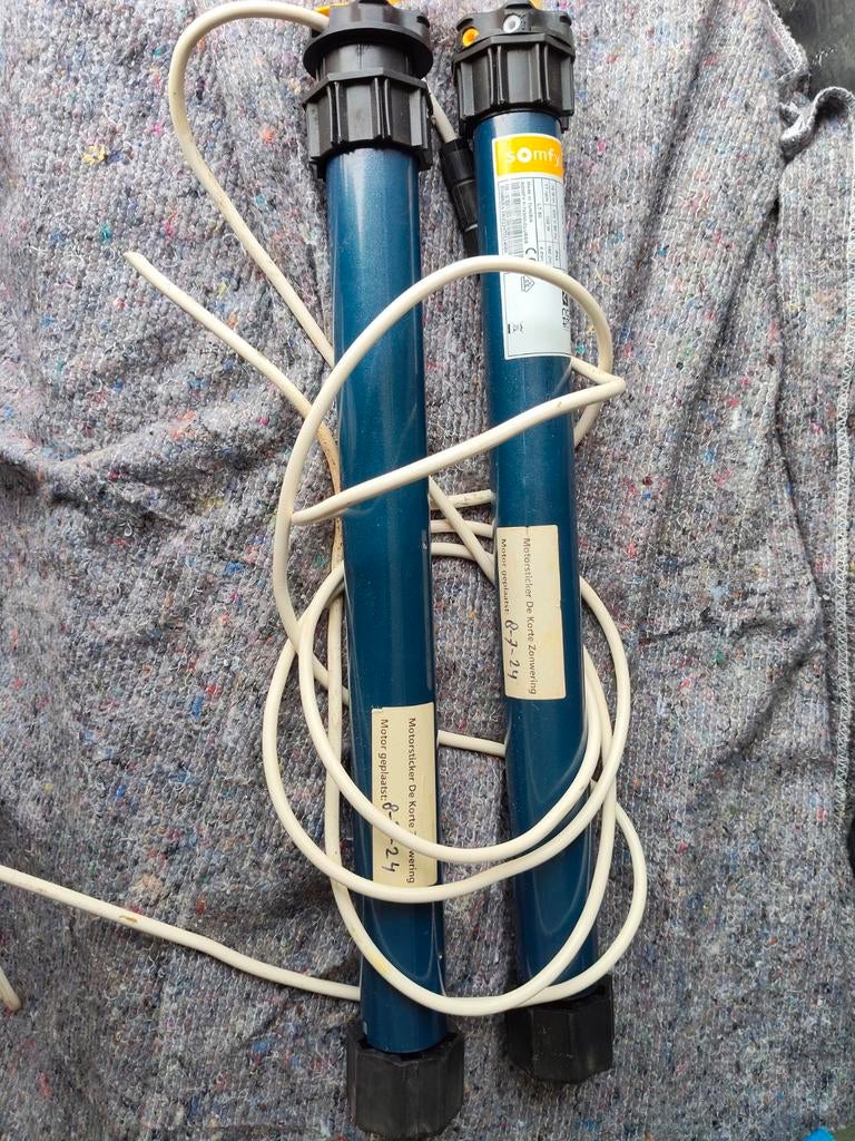 2 Somfy buismotor, Ophalen of Verzenden, Wit, Minder dan 100 cm, Minder dan 100 cm