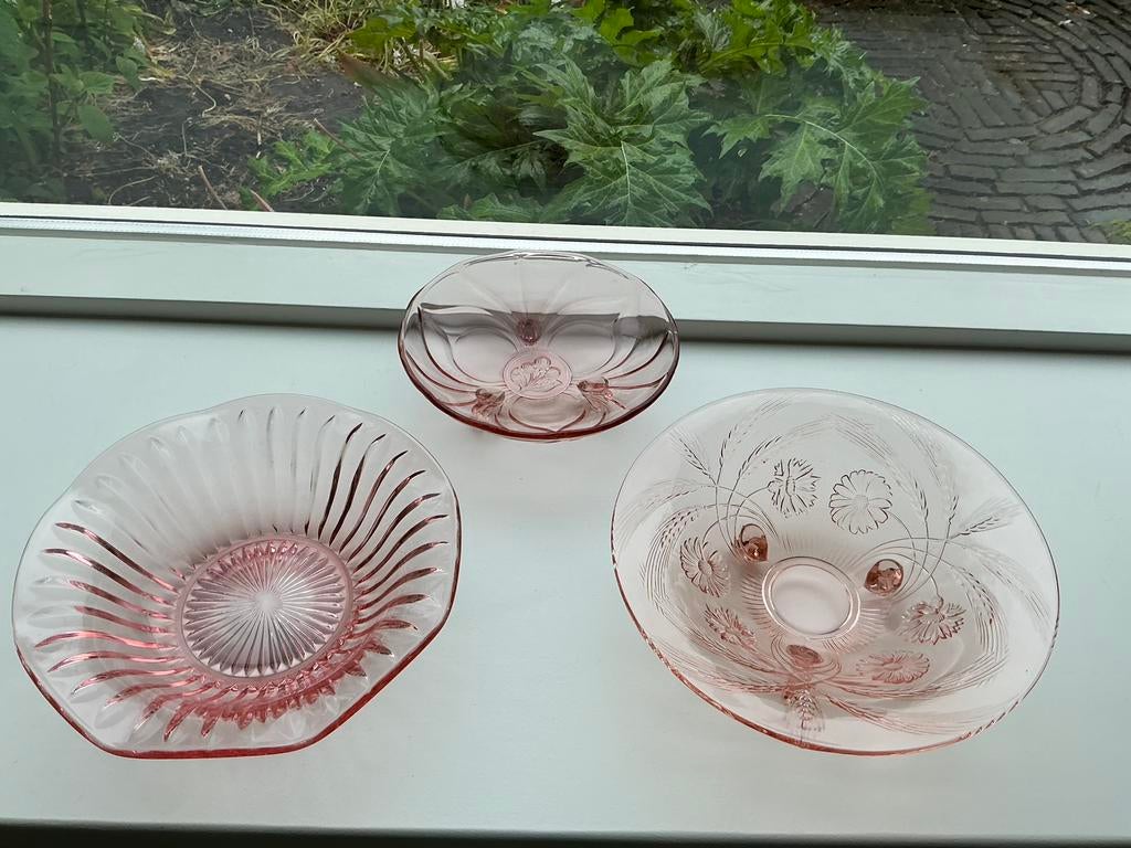 Rosaline glas vintage mooie schalen roze, Antiek en Kunst, Antiek | Glas en Kristal, Ophalen of Verzenden