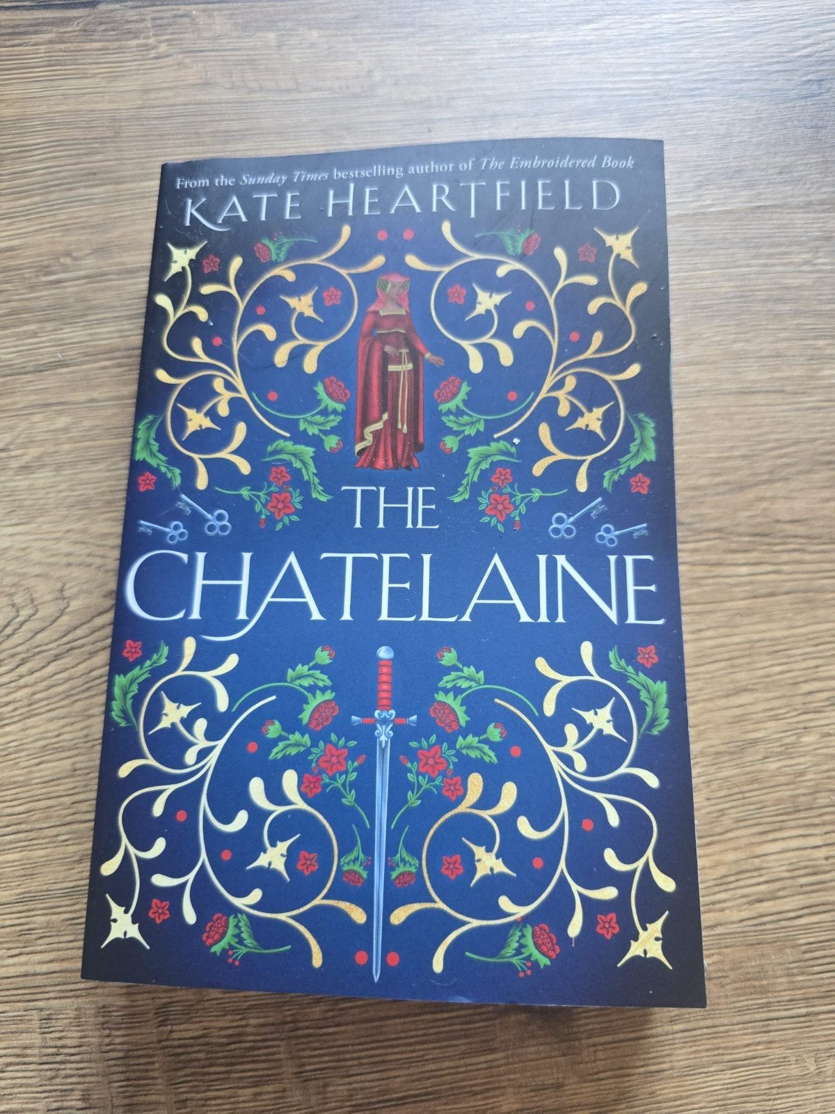 The Chatelaine - Kate Heartfield (licht beschadigd), Ophalen of Verzenden, Gelezen, Kate Heartfield