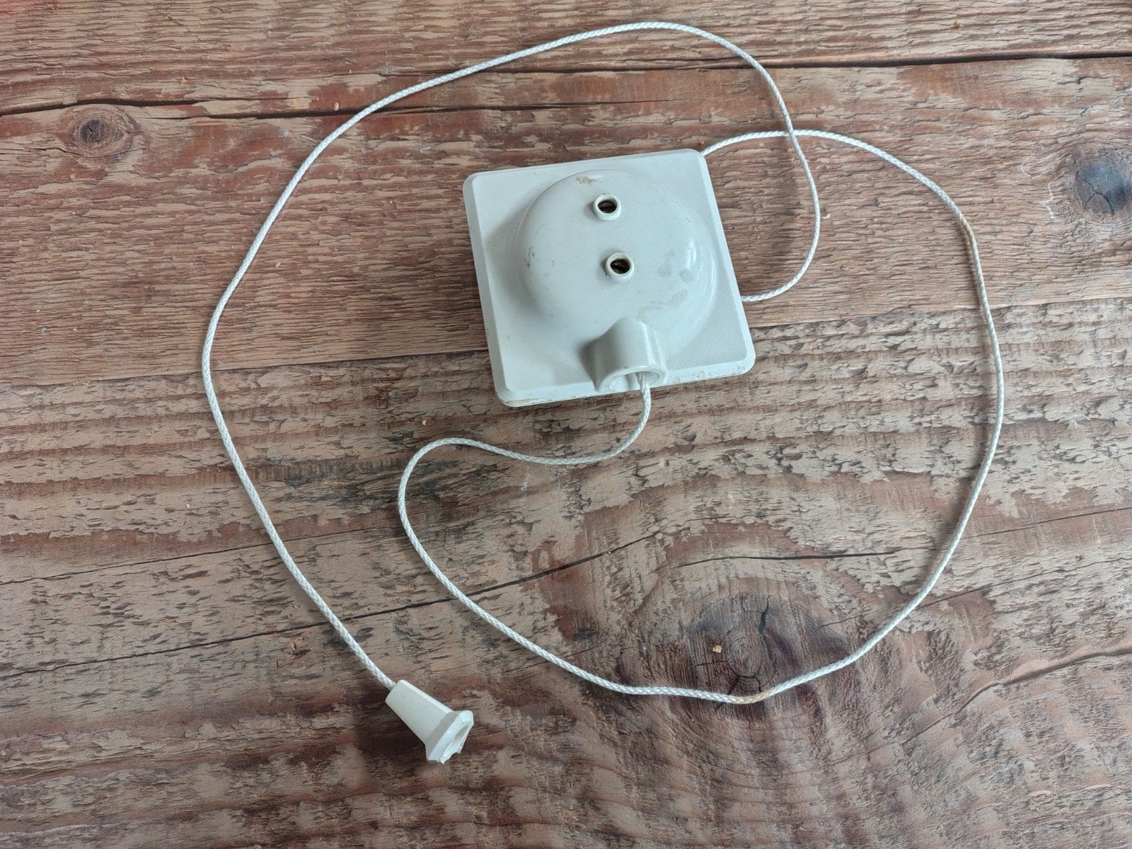 Ouderwetse trekschakelaar, Ophalen of Verzenden, Gebruikt, Schakelaar
