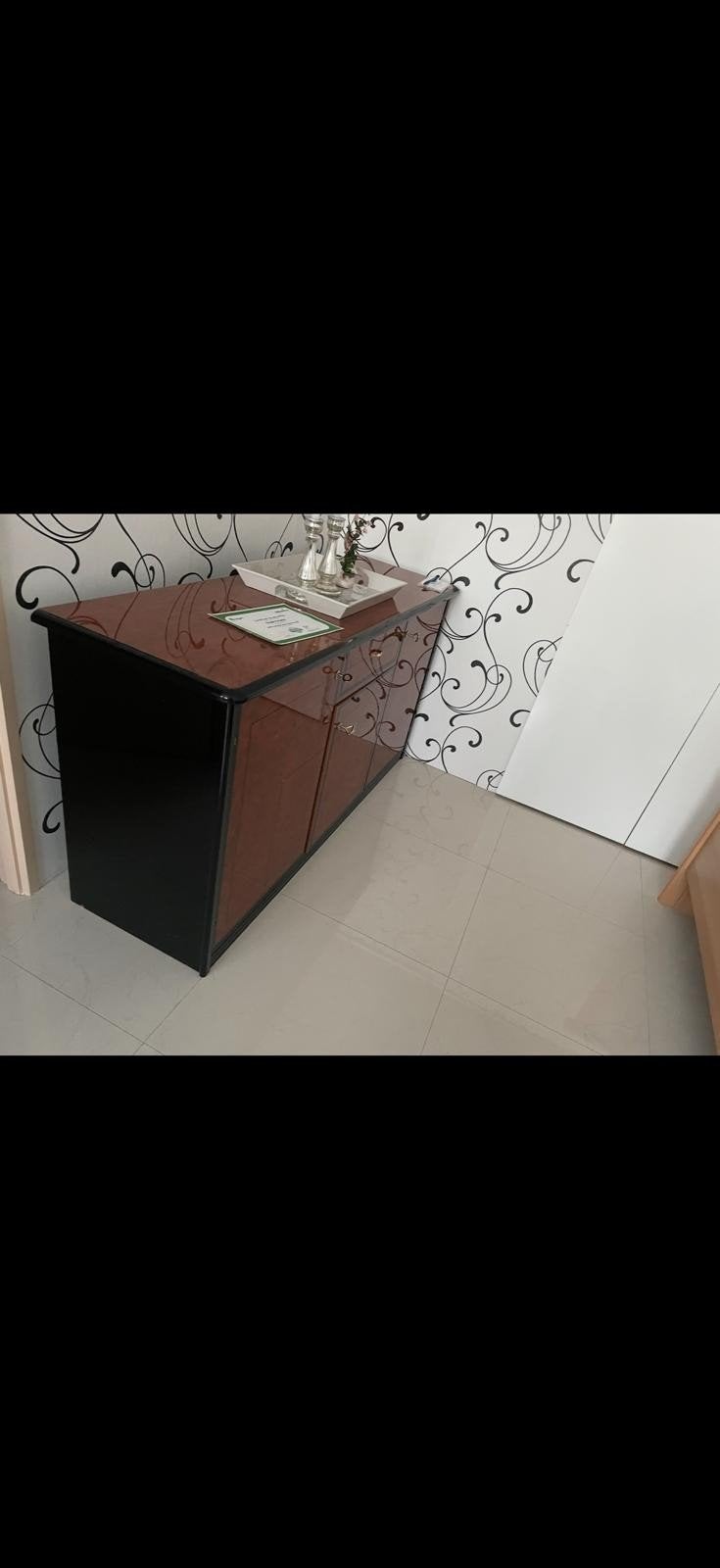 Mooi, zwart/rood kast, Dieren en Toebehoren, Hondenbenches, Ophalen of Verzenden