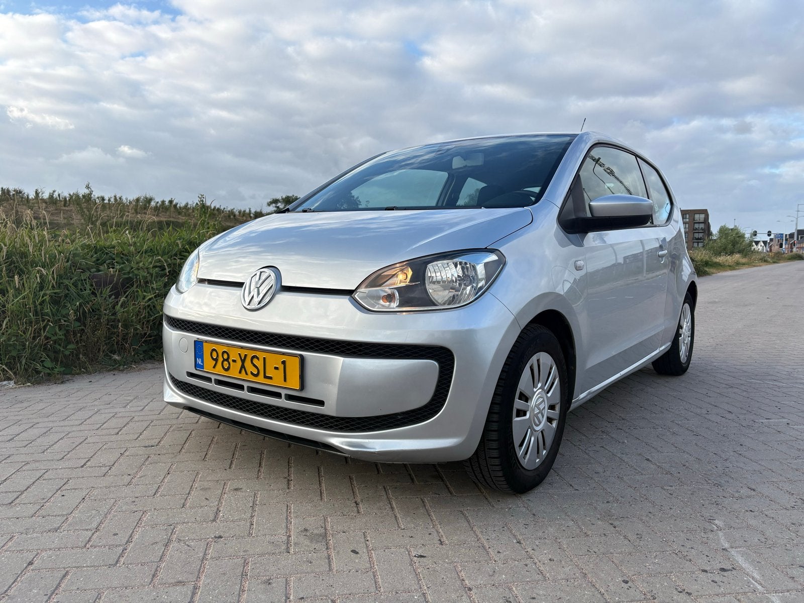 Volkswagen up! 2012 Grijs metalic, Voorwielaandrijving, Stof, 840 kg, 4 stoelen