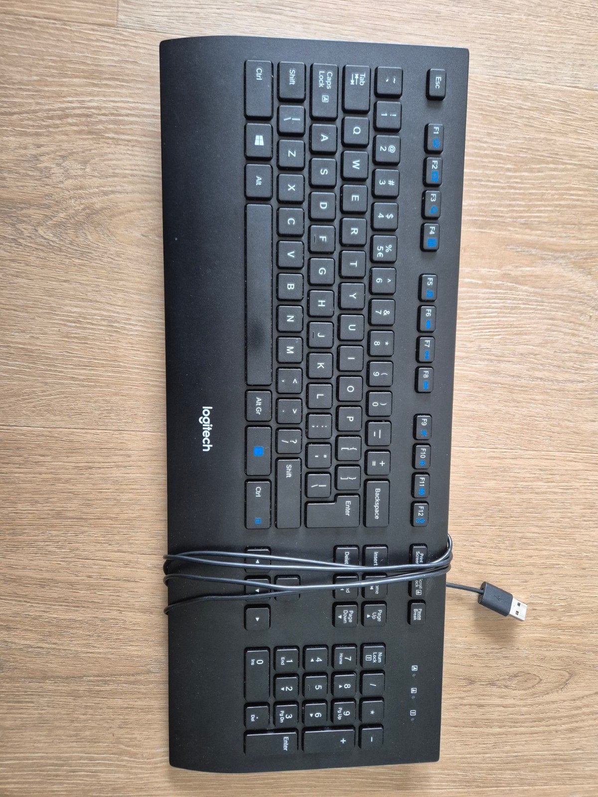 Logitech K280e bedraad toetsenbord - Qwerty, Computers en Software, Toetsenborden, Ophalen, Gebruikt, Logitech, Qwerty