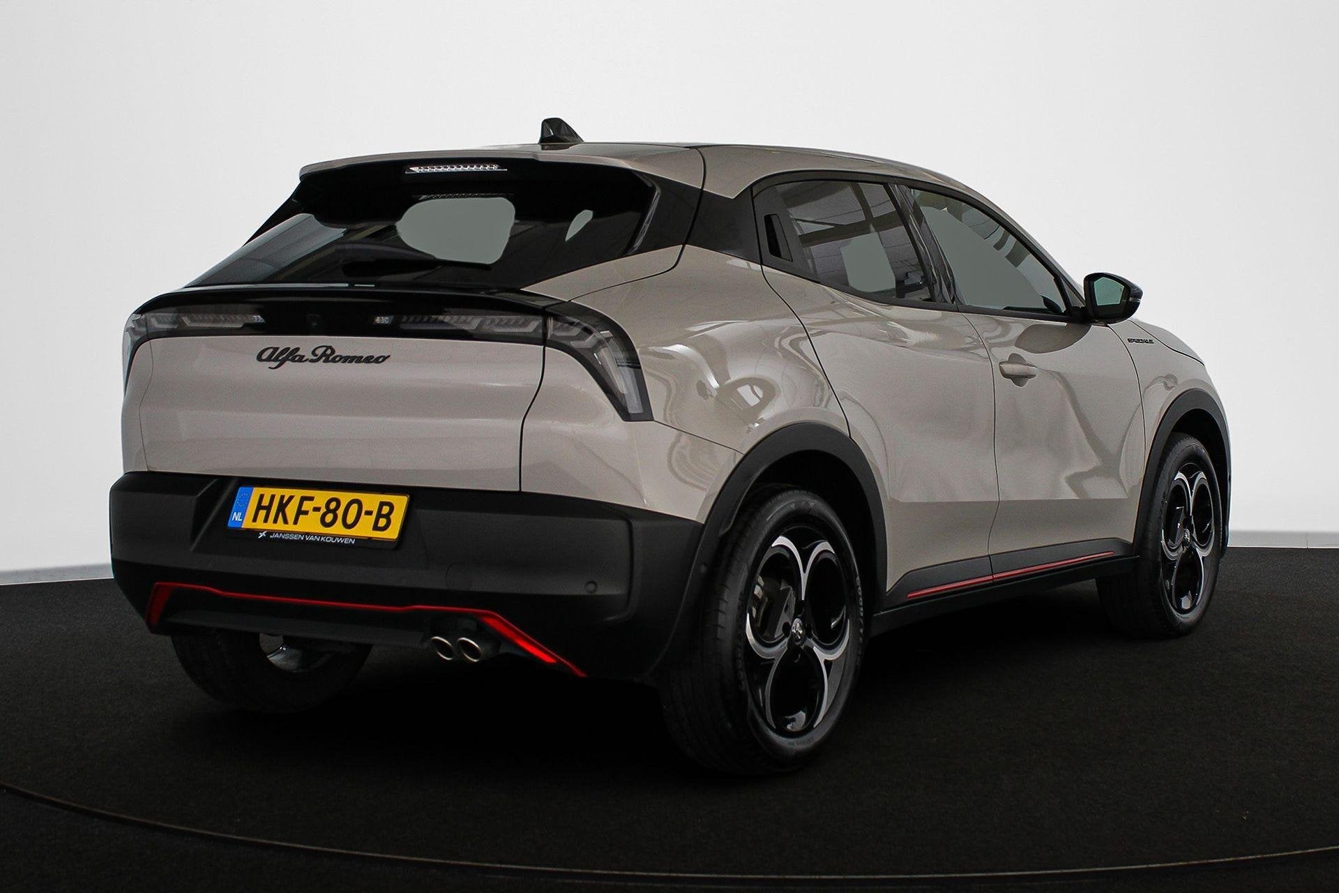 Alfa Romeo Junior 1.2 Turbo Hybrid Ibrida Speciale Pack Tech, 145 pk, 1199 cc, Origineel Nederlands, Hybride Elektrisch/Benzine