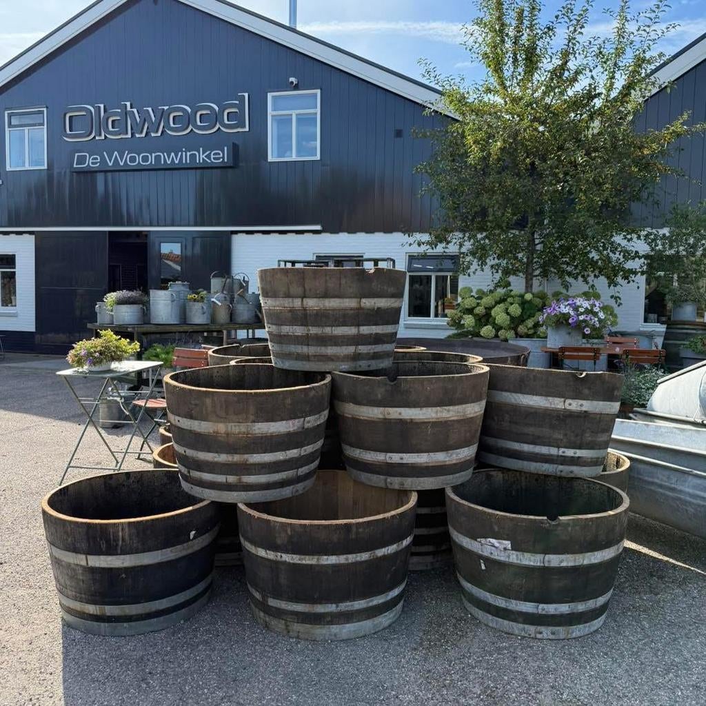 Bloembak | grote ronde Plantenbak | halve ton olijfboom vat, Tuin en Terras, Bloembakken en Plantenbakken, Hout, Binnen, Balkon