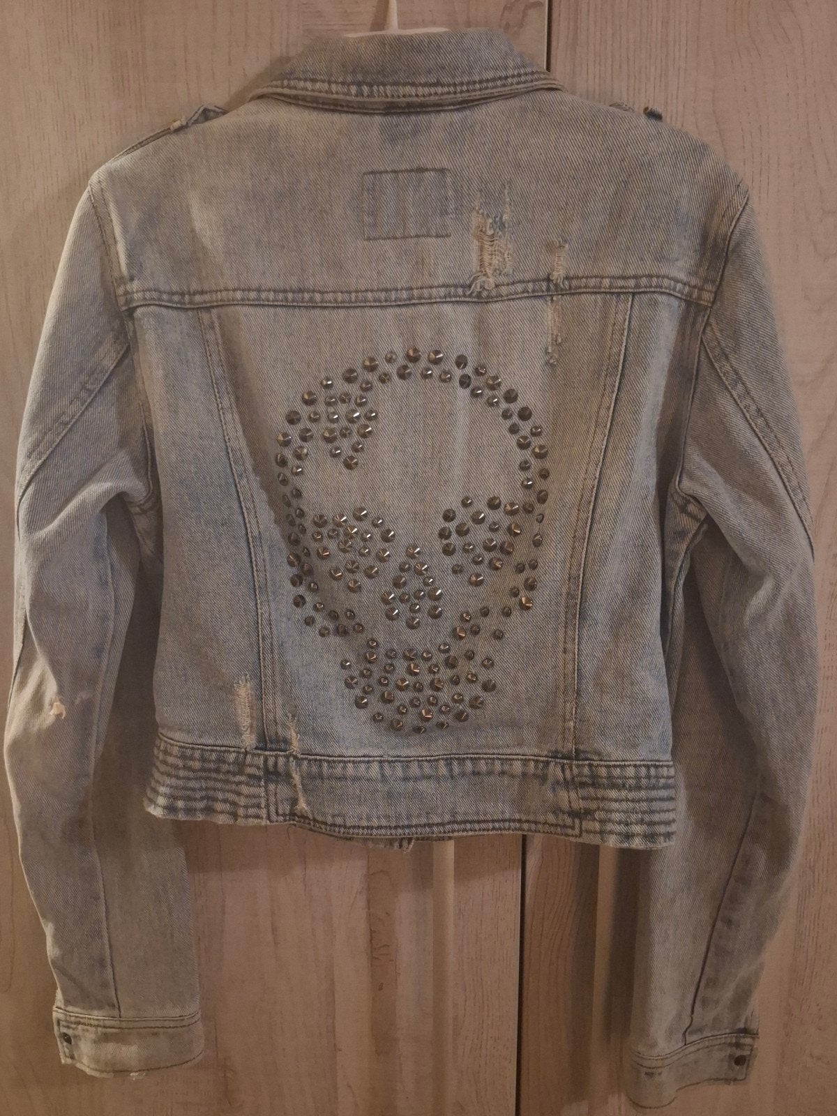 Stoere Only spijkerjas met schedel studs, maat 38, Maat 38/40 (M), Only, Blauw, Ophalen of Verzenden