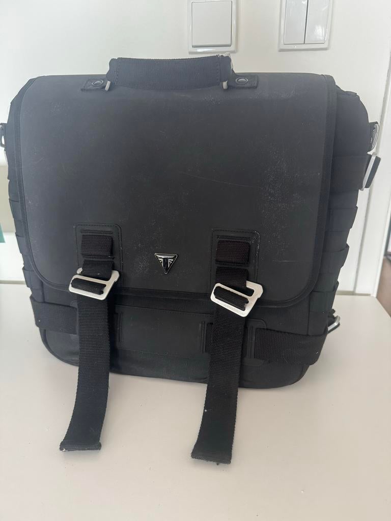 Triumph Rugged Pannier A9510433 zijtas ZONDER BEUGEL, Motoren, Ophalen of Verzenden, Zo goed als nieuw
