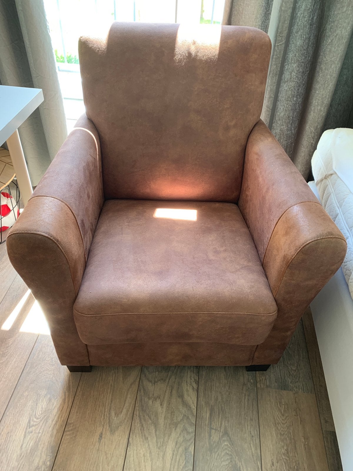 Zitstoel nubuck goede staat, Huis en Inrichting, Fauteuils, Ophalen of Verzenden, 75 tot 100 cm, Minder dan 50 cm