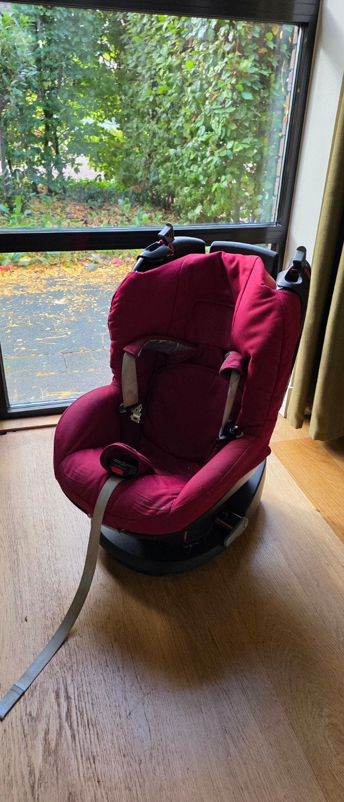 Maxi-Cosi Tobi autostoel - Rood - autogordel, Ophalen, Verstelbare rugleuning, 9 t/m 18 kg, Maxi-Cosi