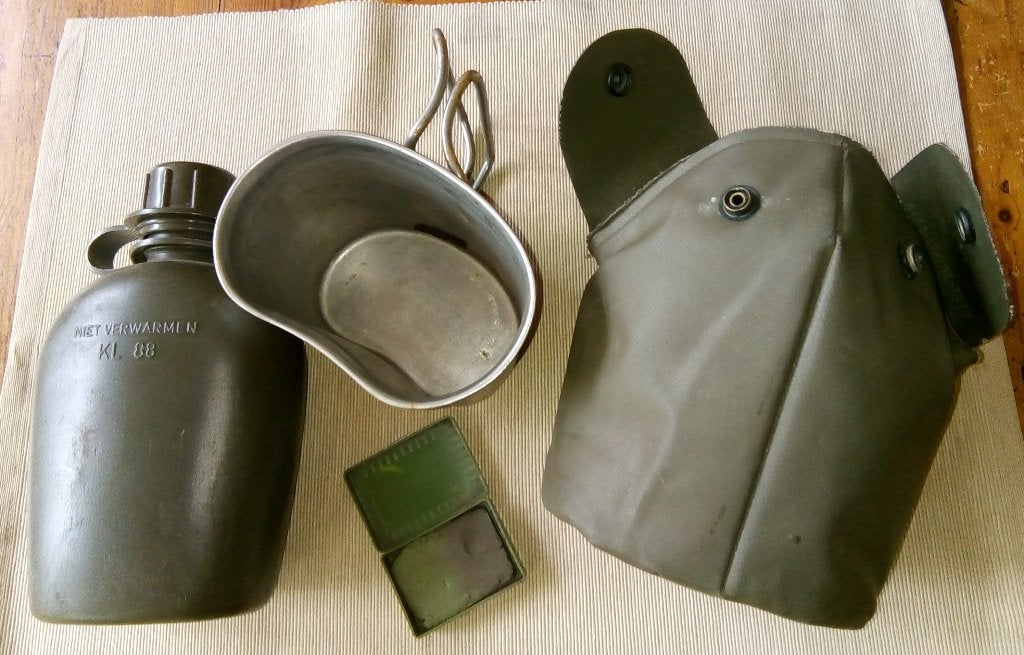 Leger veldfles met voedselkom, Ophalen of Verzenden, Landmacht, Nederland, Overige typen