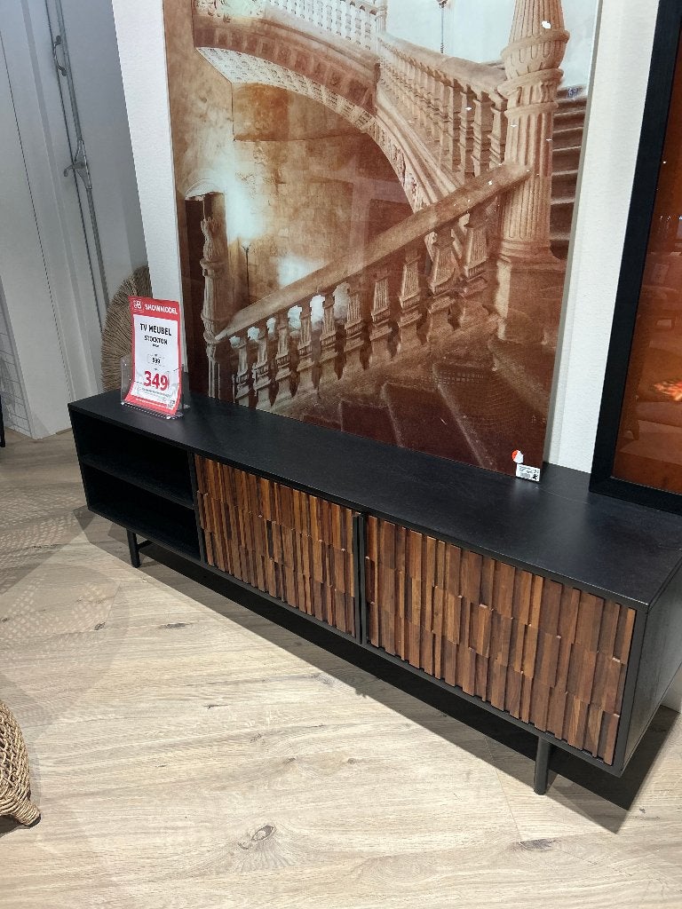 Tv meubel Stockton, Ophalen, 150 tot 200 cm, Zo goed als nieuw, Minder dan 100 cm