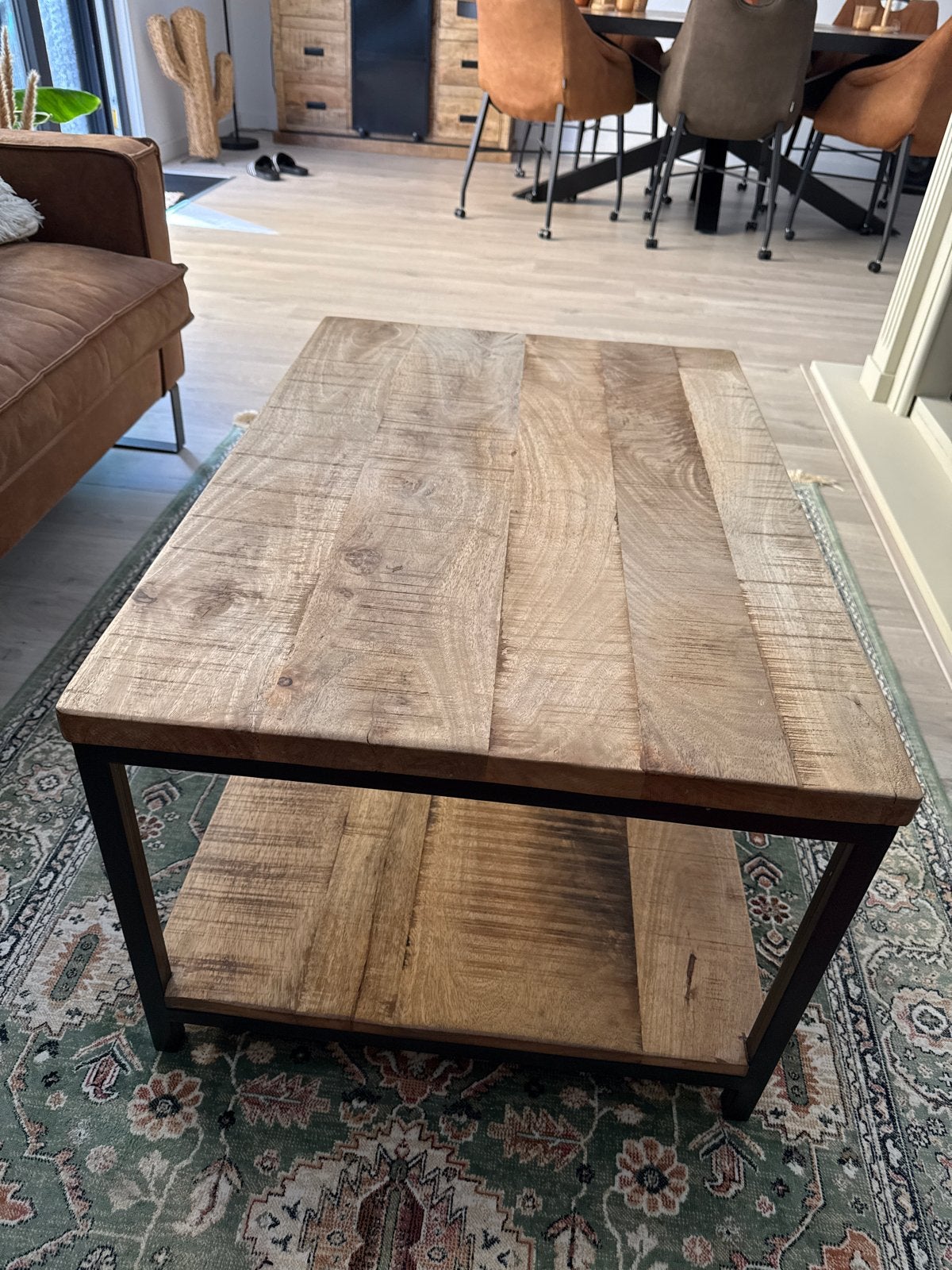 Salontafel mangohout met zwart metalen frame, Ophalen, Gebruikt, 100 tot 150 cm, 50 tot 100 cm