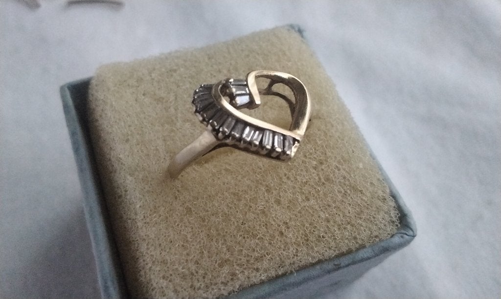 14 Karaat Gouden Ring Damesring 17,5 mm 16 Diamanten, Ophalen of Verzenden, Zo goed als nieuw, 17 tot 18, Met edelsteen