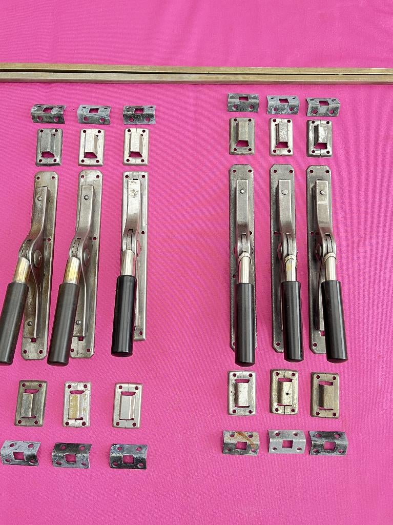 Espagnoletten Frankfurter/Bauhaus met bakelieten handgreep, Ophalen of Verzenden