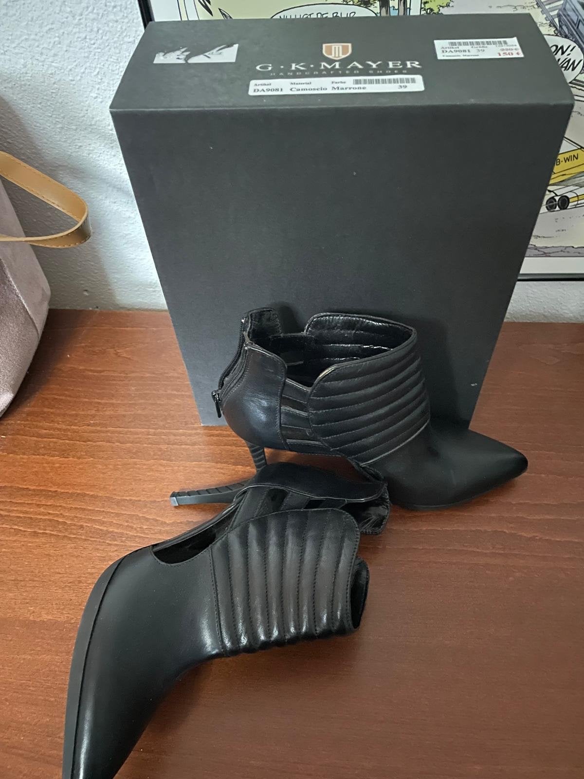 G.K. Mayer zwarte enkellaarsjes met hak, maat 39, Kleding | Dames, Schoenen, Zo goed als nieuw, Lage of Enkellaarzen, Zwart, Ophalen