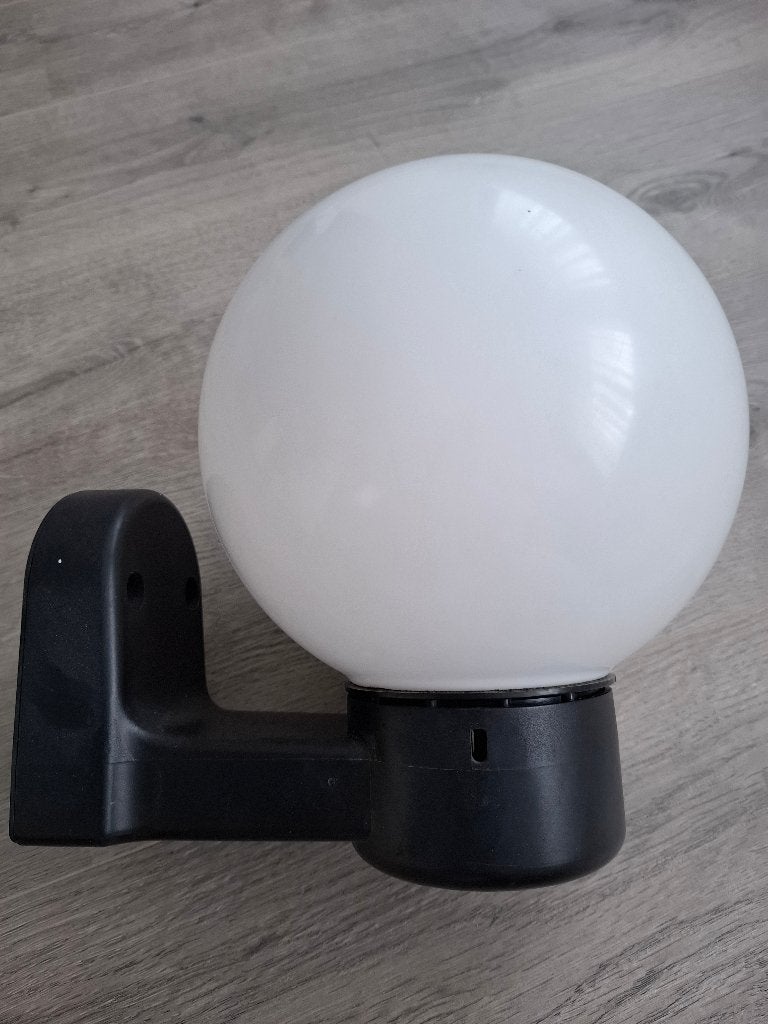 Buiten wandlamp Massive, Ophalen of Verzenden, Zo goed als nieuw, Kunststof