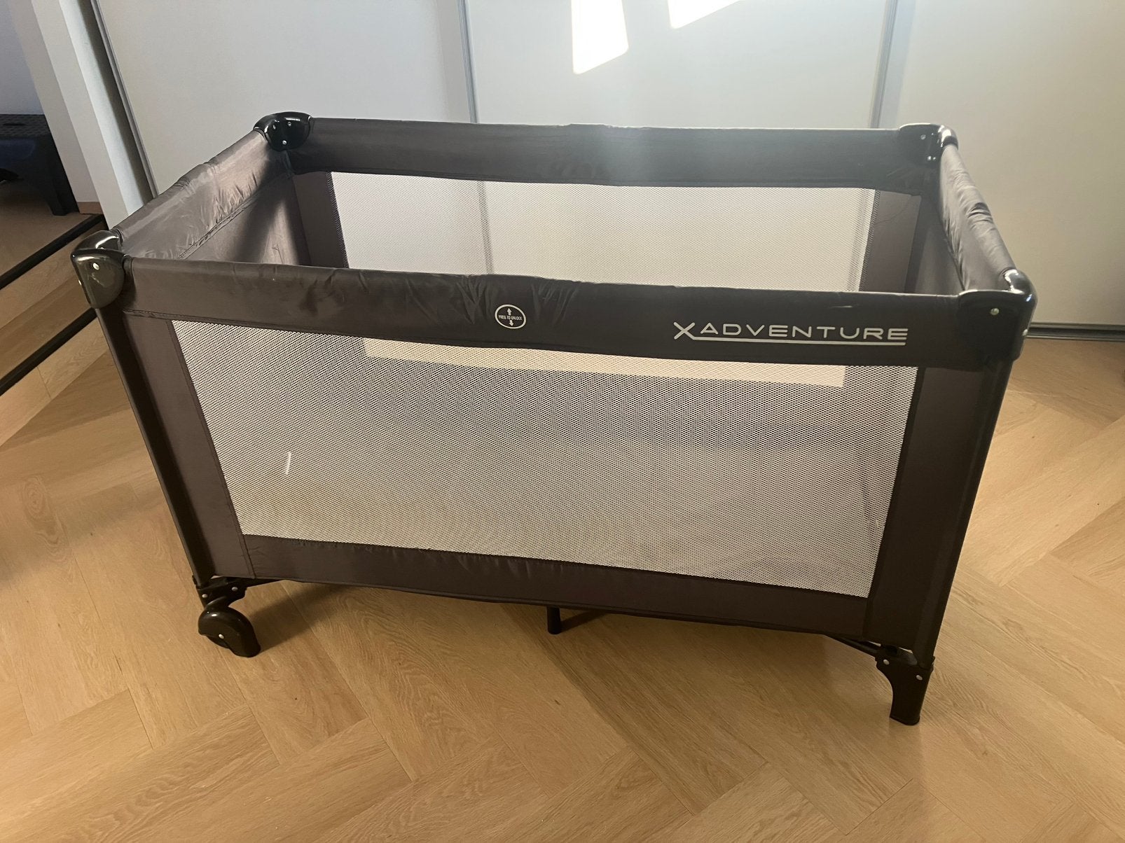 Campingbedje / reisbedje baby, Ophalen, Gebruikt, Reisbedje