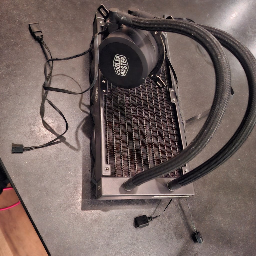 Cooler Master ML 240mm AIO waterkoeling – RGB – compleet, Ophalen of Verzenden, Zo goed als nieuw, Waterkoeling