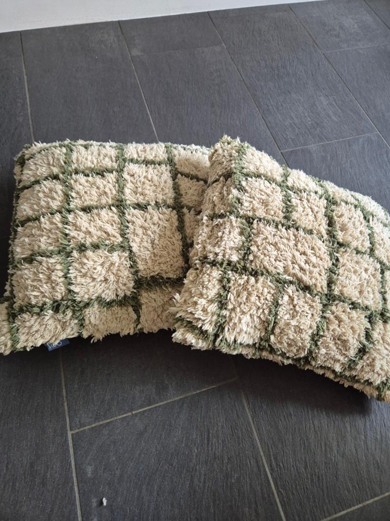 2 sierkussens coco maison, Huis en Inrichting, Woonaccessoires | Kussens, Ophalen, Zo goed als nieuw, Wit, Vierkant