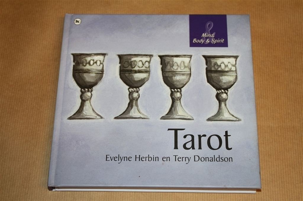 Tarot. Mind, body & spirit. Evelyne Herbin., Boeken, Ophalen of Verzenden, Gelezen, Overige onderwerpen, Achtergrond en Informatie