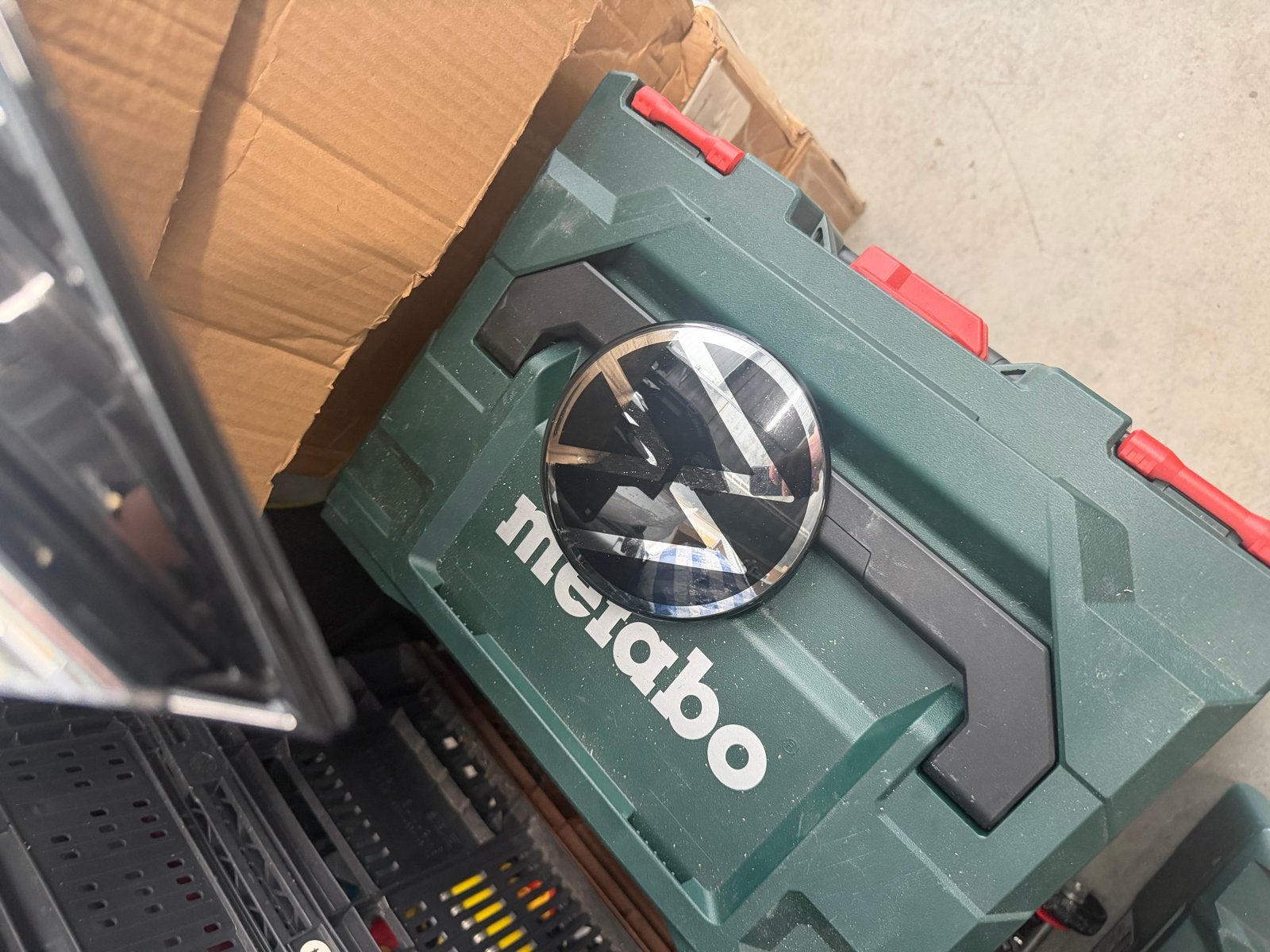 Volkswagen T-Roc 2022 Bumper Logo, Ophalen, Gebruikt, Bumper, Volkswagen