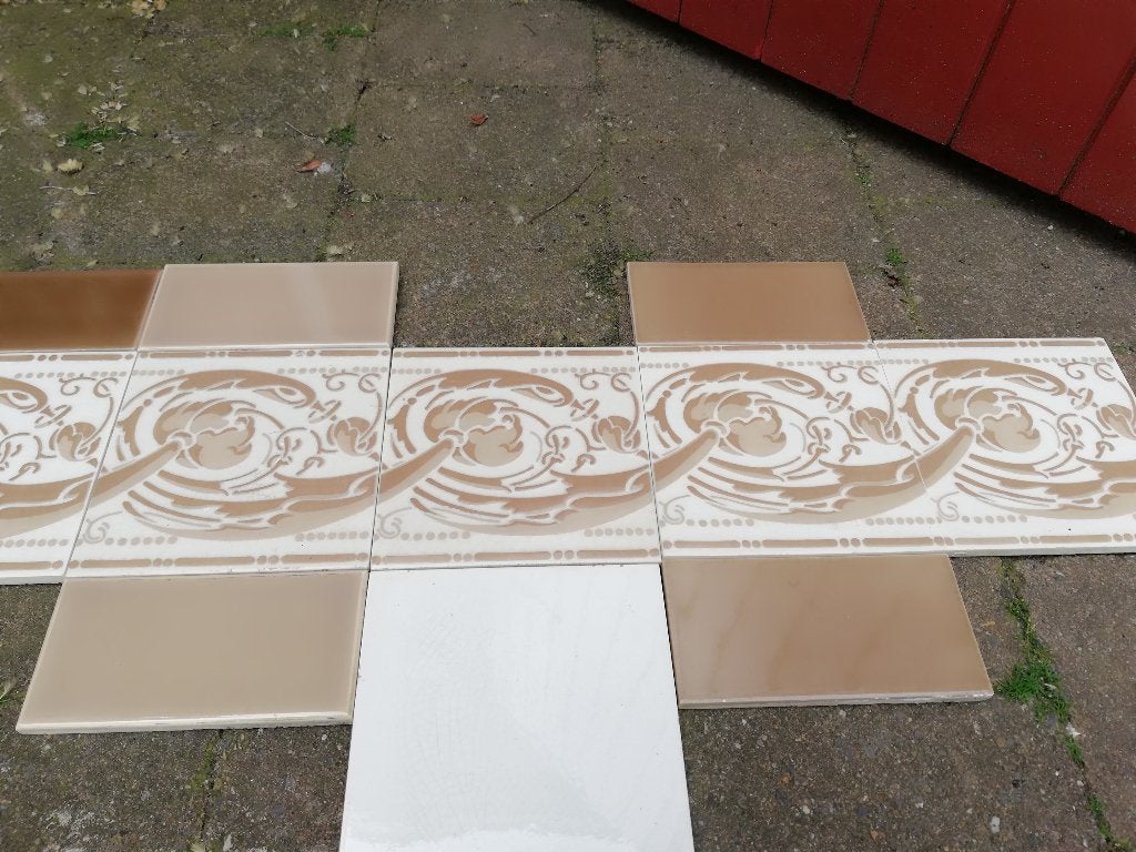 52 art nouveau randtegels met beige / taupe afbeelding, Antiek en Kunst, Ophalen