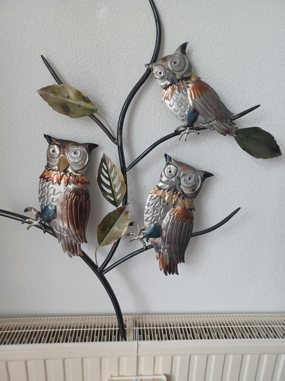 Metalen wanddecoratie uilen op tak, Metaal, Wandsculptuur, Meerkleurig, Ophalen of Verzenden