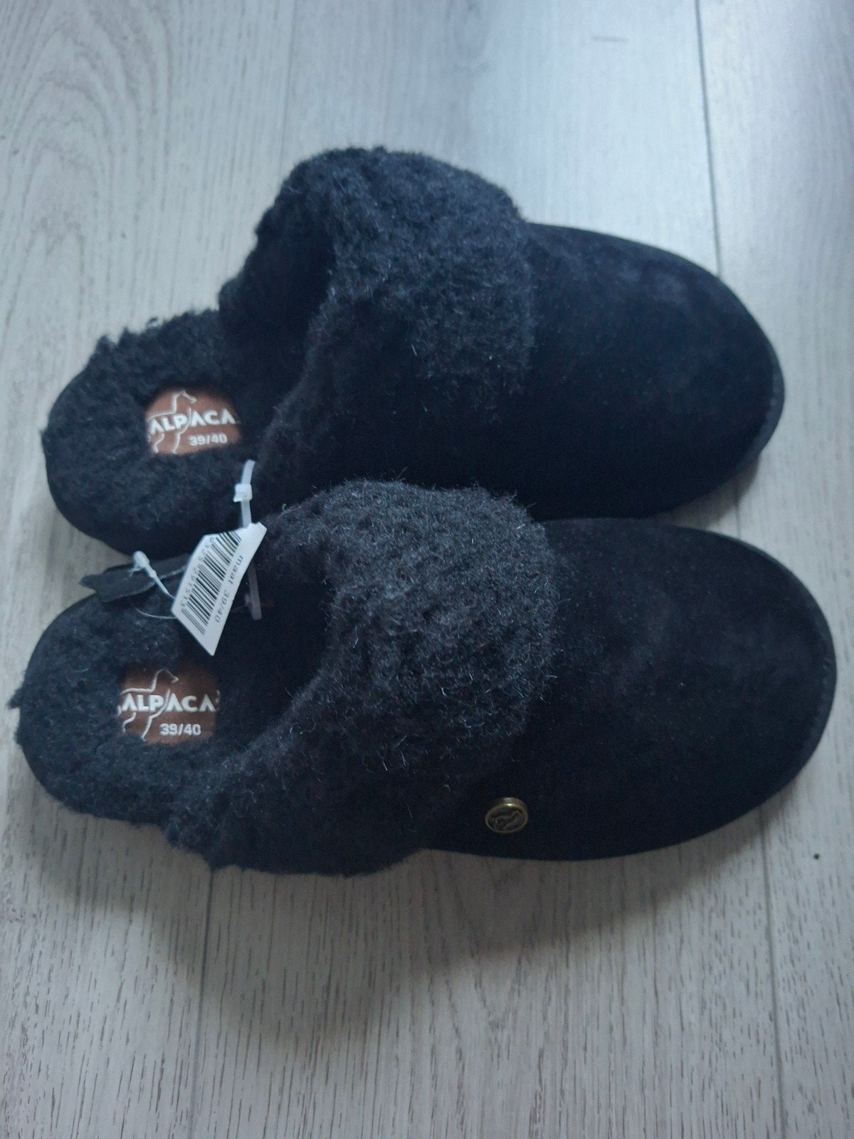 Alpaca pantoffels nieuw met kaartje nt 39/40, Zwart, Nieuw, Ophalen of Verzenden, Pantoffels of Sloffen
