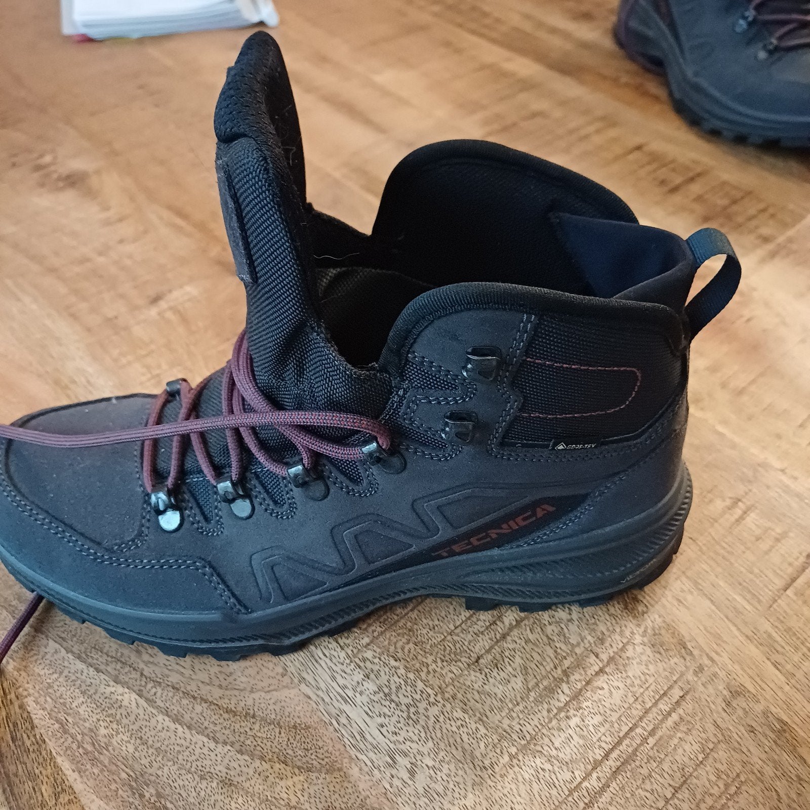 nieuwe wandelschoenen maat 43, Ophalen of Verzenden, Zo goed als nieuw, Schoenen
