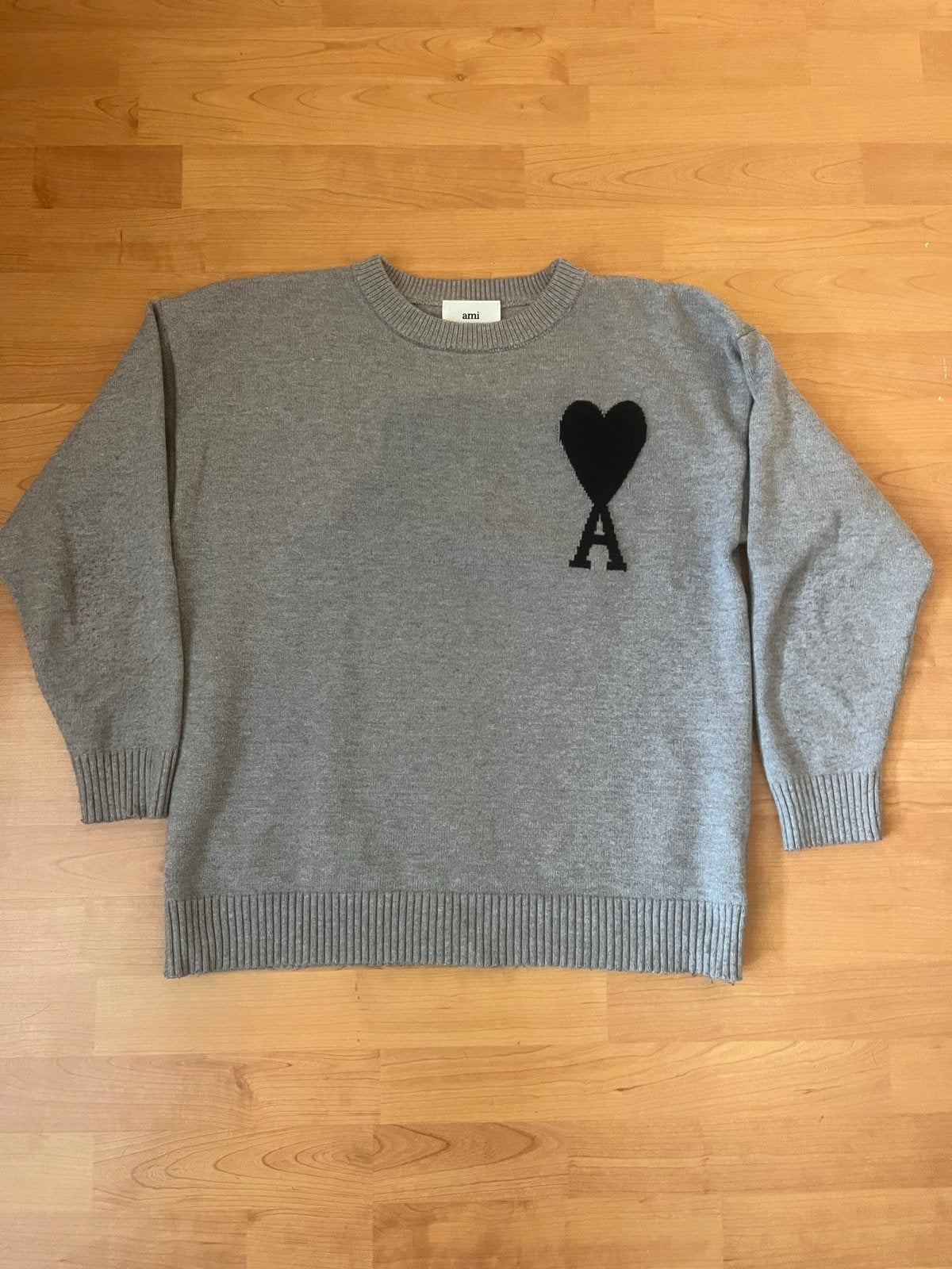 Ami Paris trui met hartlogo - Grijs, Kleding | Heren, Truien en Vesten, Ophalen of Verzenden, Zo goed als nieuw, Maat 48/50 (M)