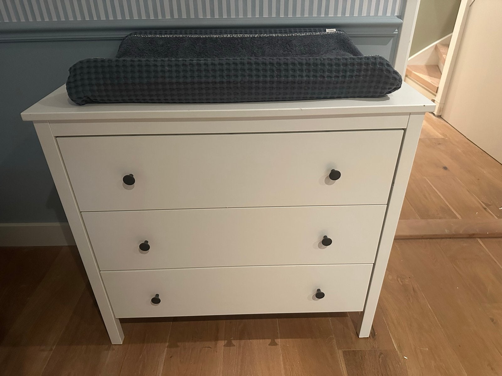 IKEA Hemnes Commode - Zo goed als nieuw, Kinderen en Baby's, Ophalen, 50 tot 70 cm, Zo goed als nieuw, 75 tot 100 cm