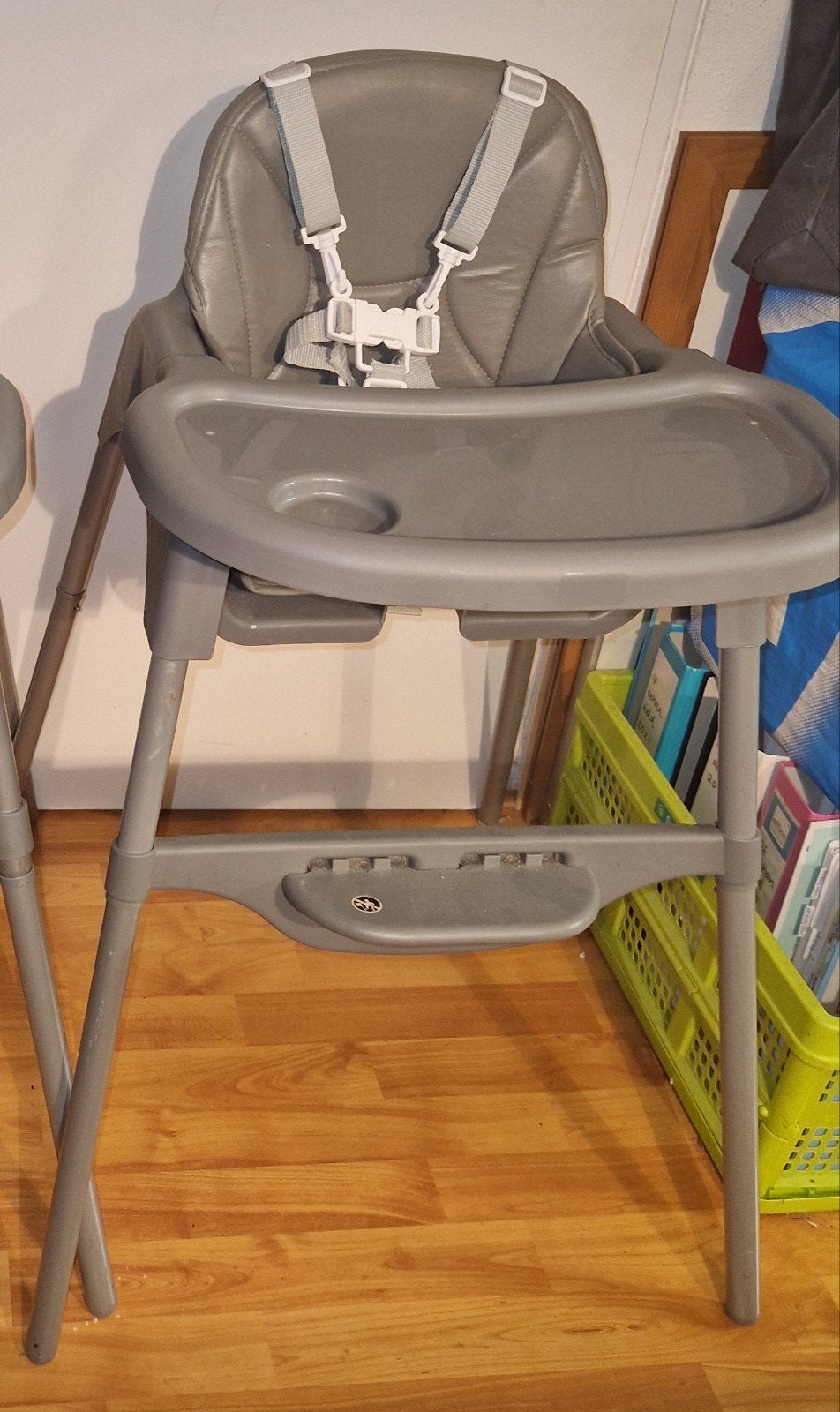 Grijze kinderstoel met eetblad en gordel, Ophalen, Gebruikt, Meegroeistoel