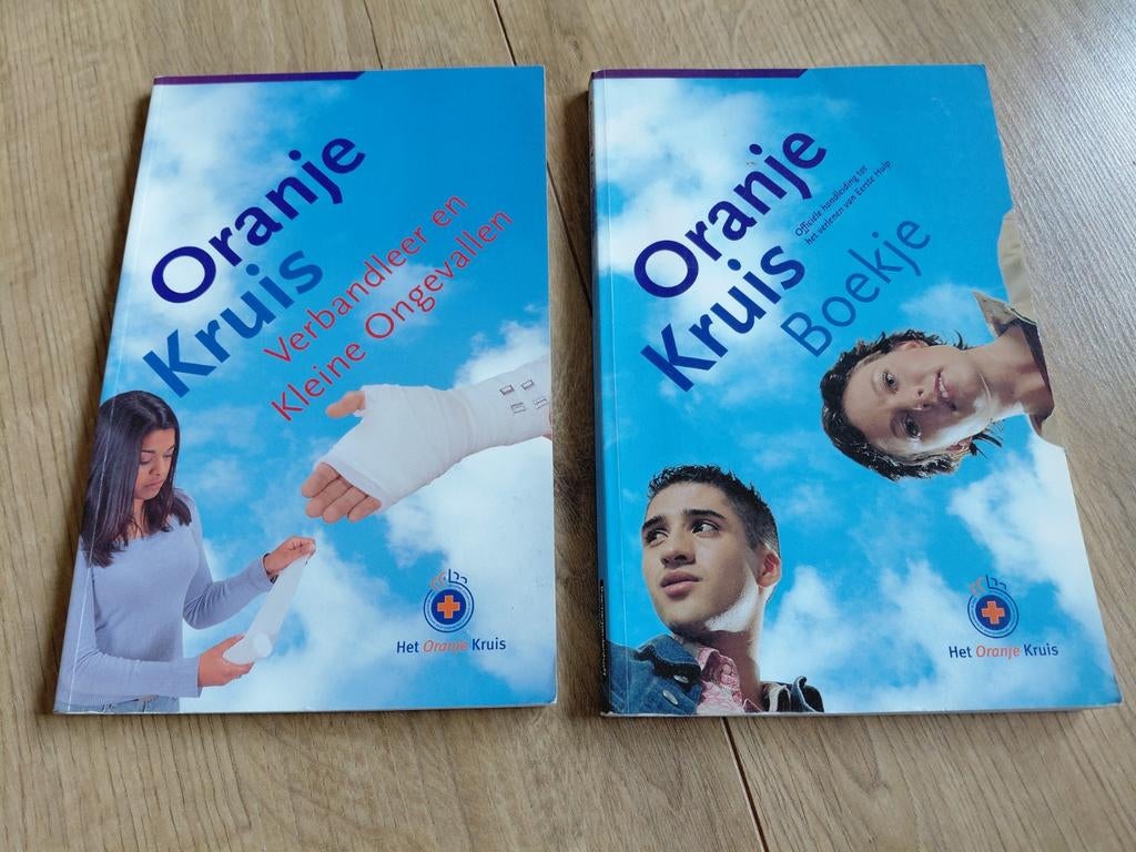 Gratis: Oranje Kruis boekjes, Boeken, Ophalen, Zo goed als nieuw, Overige niveaus, Nederlands